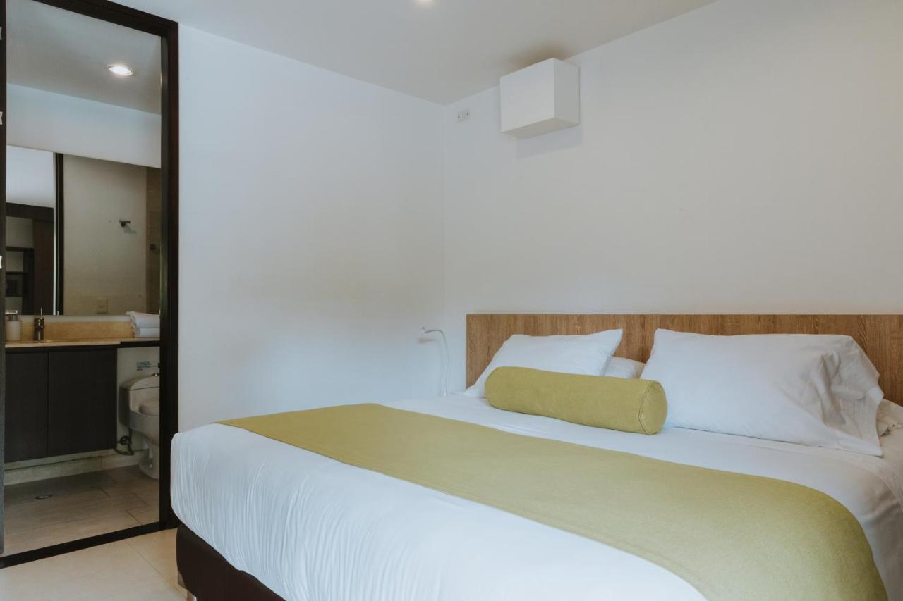 Travelers Rio Verde Living Suites Rionegro Exterior foto