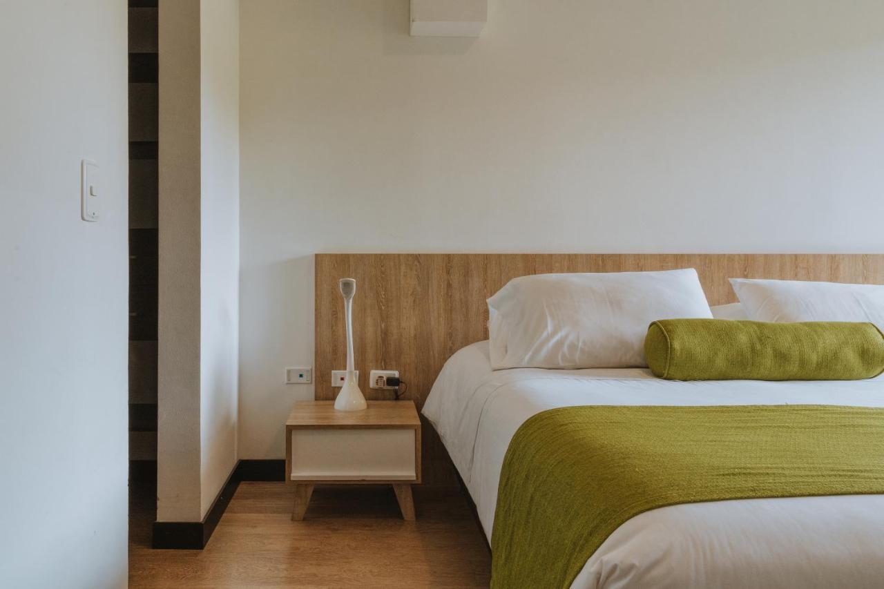 Travelers Rio Verde Living Suites Rionegro Exterior foto